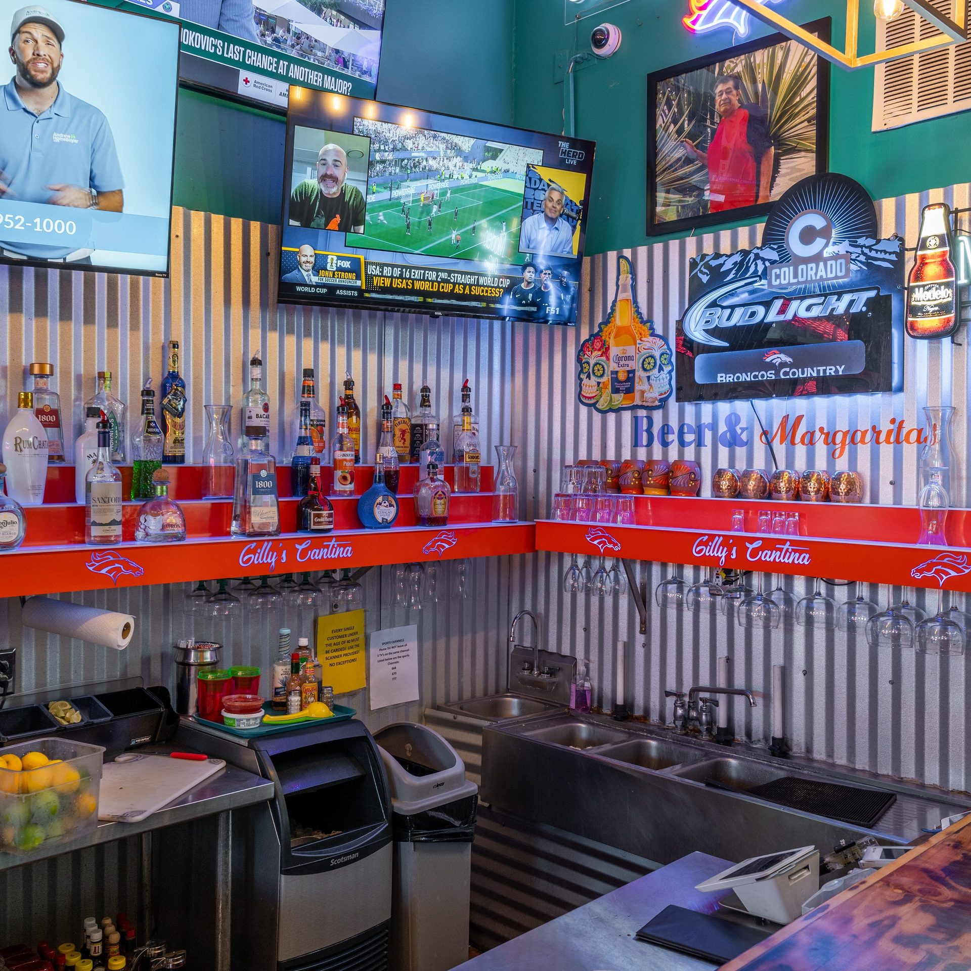 Gilly's Cantina